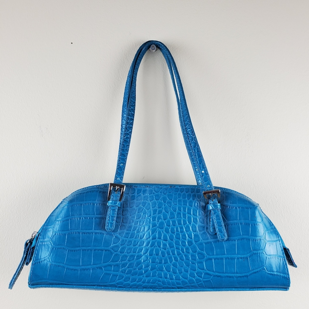 Bisou Bisou Like New purse